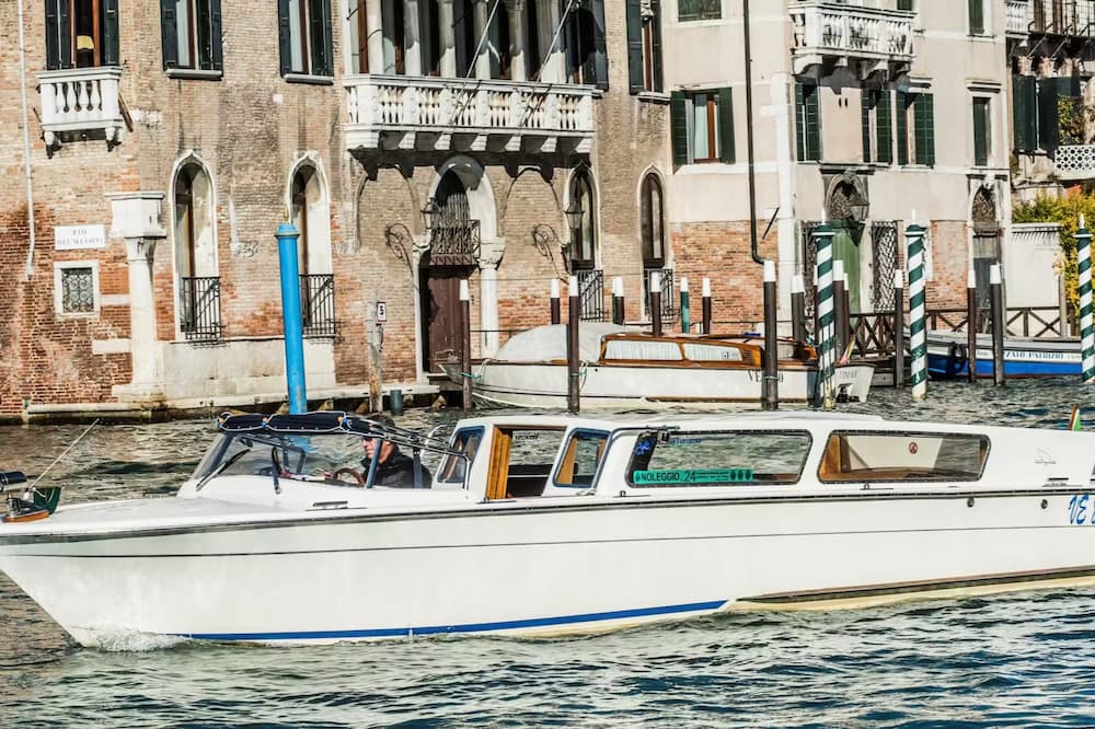 privates Wassertaxi venedig flughafen zentrum