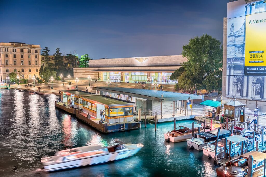 bahnhof venedig santa lucia